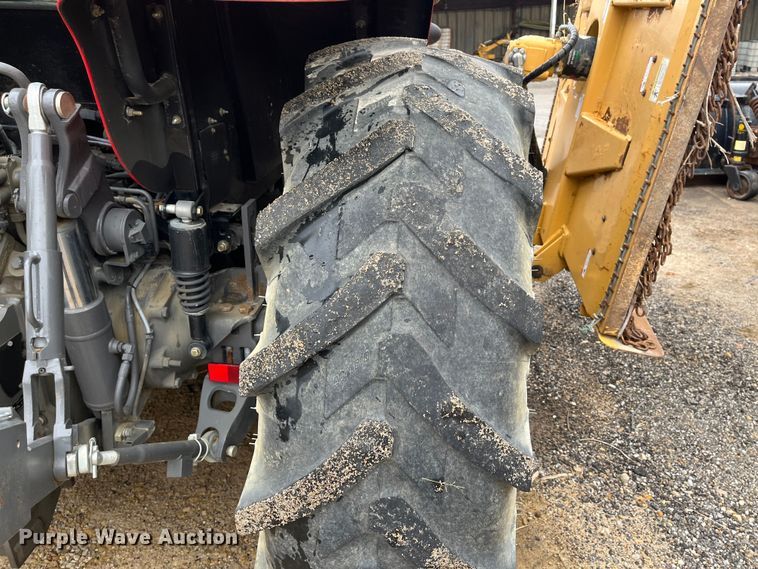 image for item MN9366 2017 Massey Ferguson 5713SL  MFWD tractor