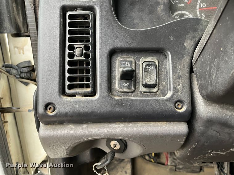 image for item MN9367 2012 Freightliner Business Class M2  dump truck