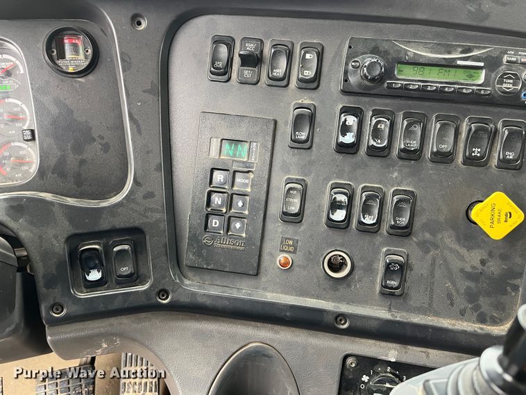 image for item MN9367 2012 Freightliner Business Class M2  dump truck