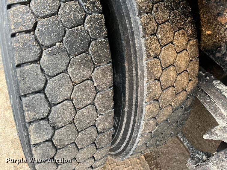 image for item MN9367 2012 Freightliner Business Class M2  dump truck