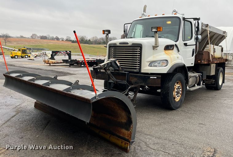 image for item MN9368 2011 Freightliner Business Class M2  flatbed truck