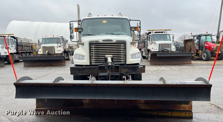 image for item MN9368 2011 Freightliner Business Class M2  flatbed truck