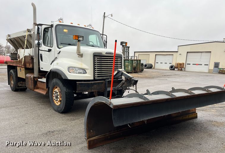 image for item MN9368 2011 Freightliner Business Class M2  flatbed truck