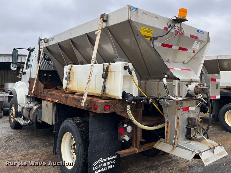 image for item MN9368 2011 Freightliner Business Class M2  flatbed truck