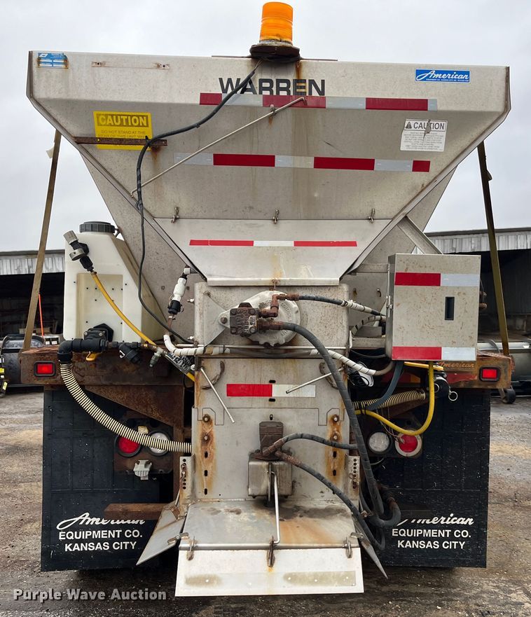 image for item MN9368 2011 Freightliner Business Class M2  flatbed truck