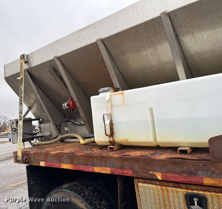 image for item MN9368 2011 Freightliner Business Class M2  flatbed truck