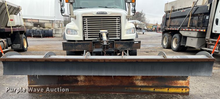 image for item MN9368 2011 Freightliner Business Class M2  flatbed truck