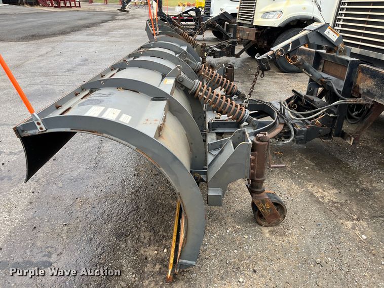 image for item MN9368 2011 Freightliner Business Class M2  flatbed truck