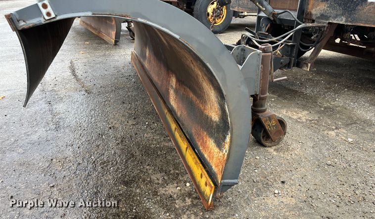 image for item MN9368 2011 Freightliner Business Class M2  flatbed truck