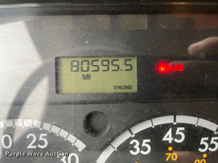 image for item MN9368 2011 Freightliner Business Class M2  flatbed truck