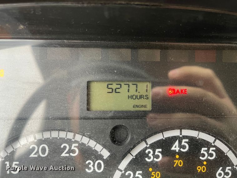 image for item MN9368 2011 Freightliner Business Class M2  flatbed truck