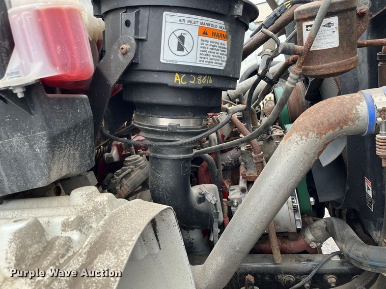 image for item MN9368 2011 Freightliner Business Class M2  flatbed truck