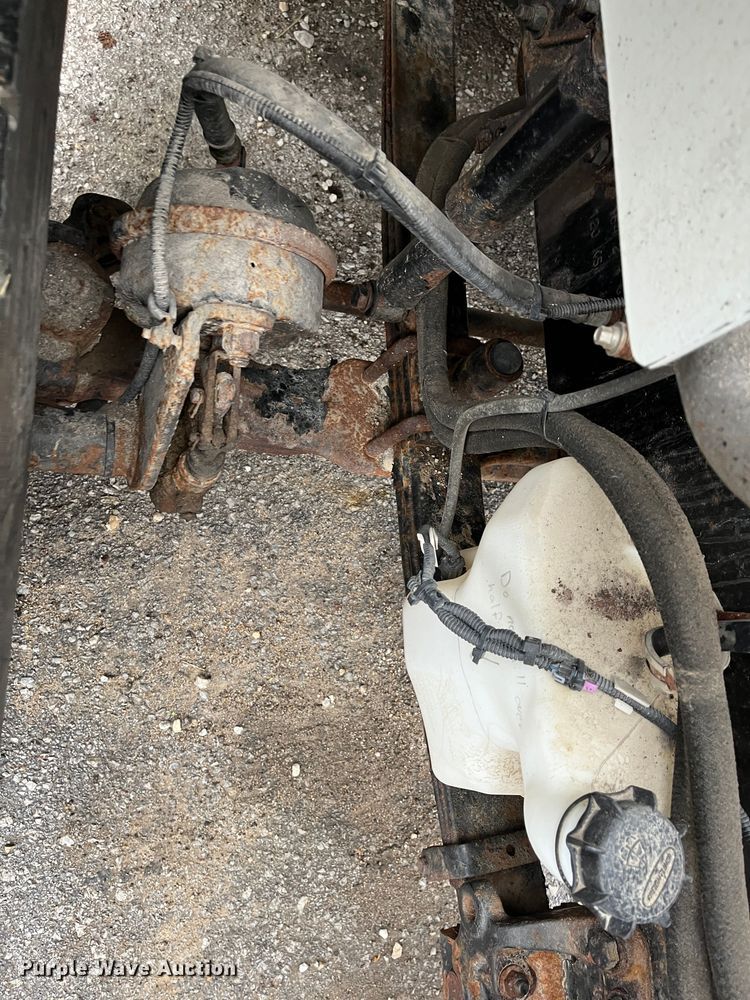 image for item MN9368 2011 Freightliner Business Class M2  flatbed truck