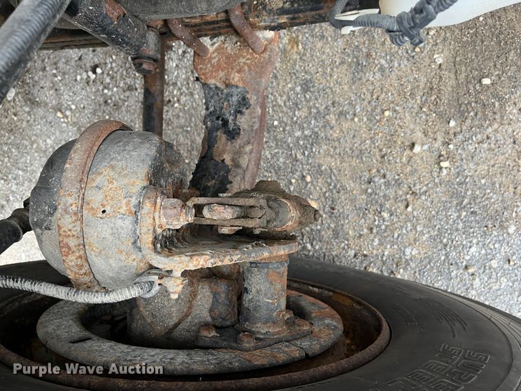 image for item MN9368 2011 Freightliner Business Class M2  flatbed truck