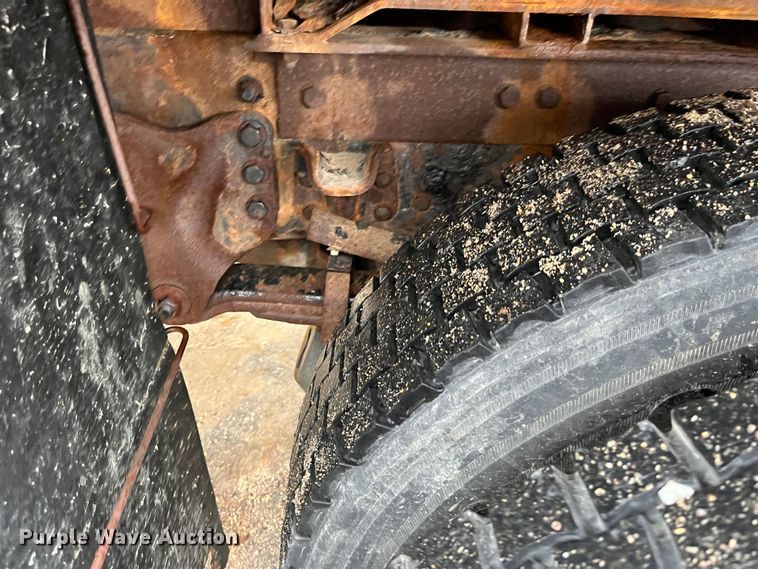 image for item MN9368 2011 Freightliner Business Class M2  flatbed truck