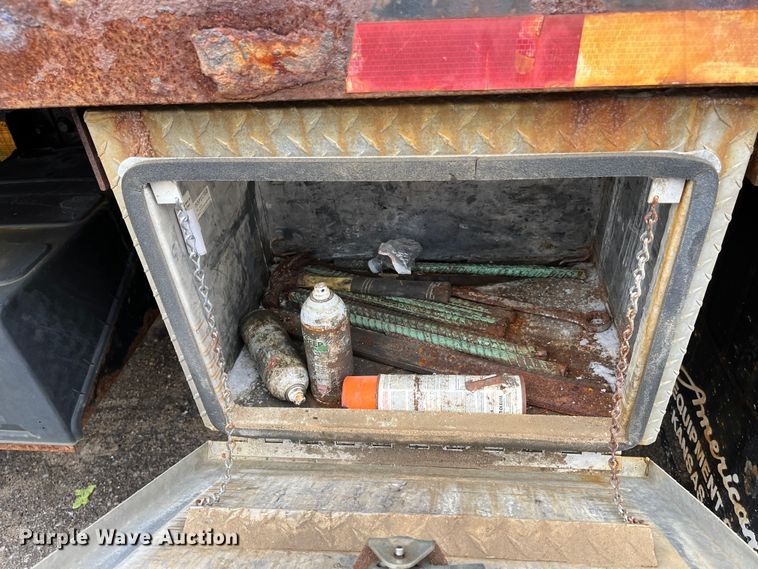 image for item MN9368 2011 Freightliner Business Class M2  flatbed truck