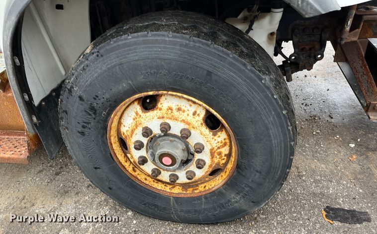 image for item MN9368 2011 Freightliner Business Class M2  flatbed truck