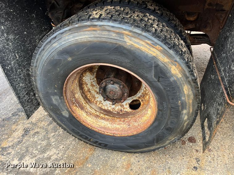 image for item MN9368 2011 Freightliner Business Class M2  flatbed truck