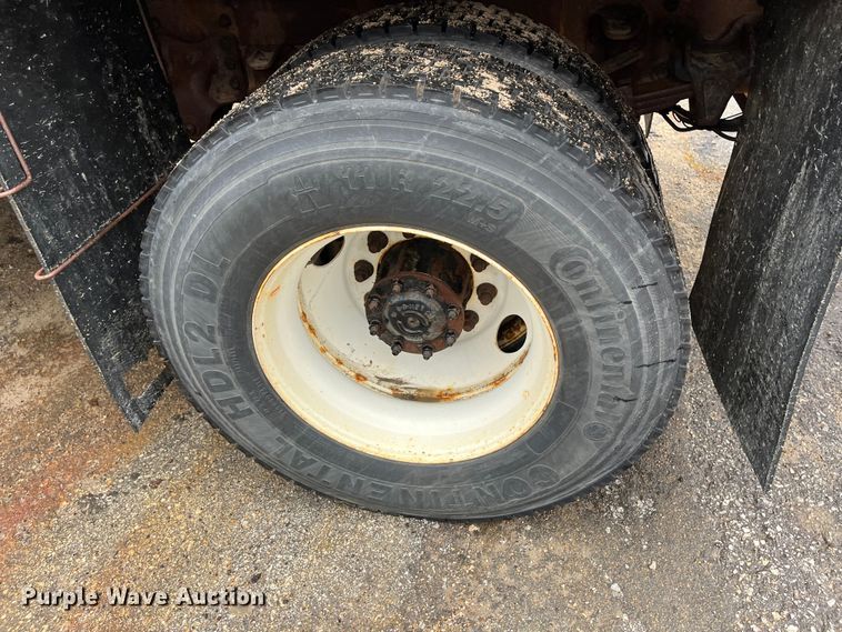 image for item MN9368 2011 Freightliner Business Class M2  flatbed truck