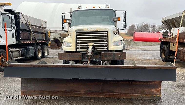 image for item MN9370 2012 Freightliner Business Class M2  flatbed truck