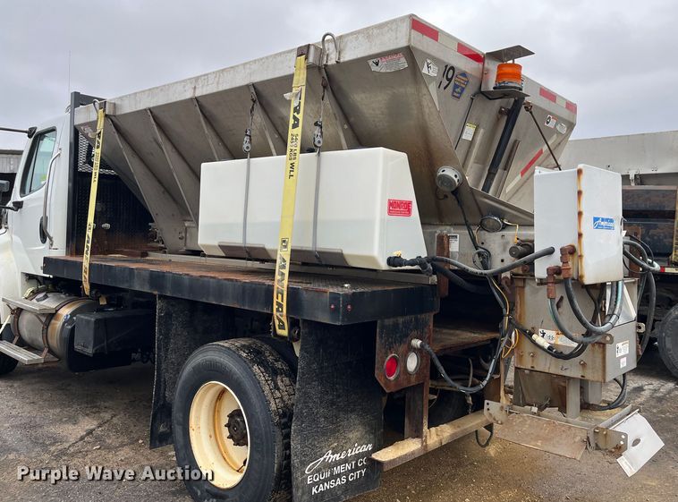 image for item MN9370 2012 Freightliner Business Class M2  flatbed truck