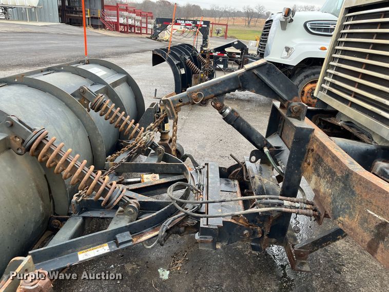 image for item MN9370 2012 Freightliner Business Class M2  flatbed truck