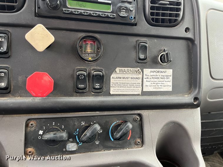 image for item MN9370 2012 Freightliner Business Class M2  flatbed truck