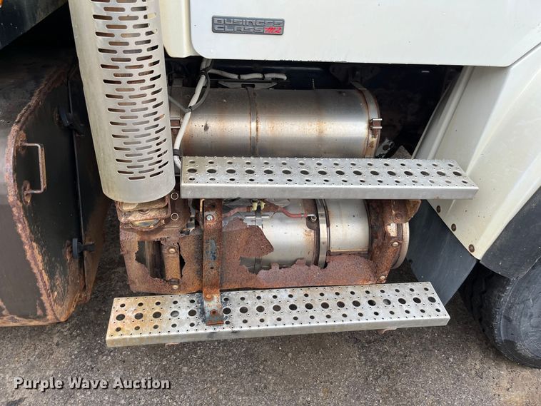 image for item MN9370 2012 Freightliner Business Class M2  flatbed truck