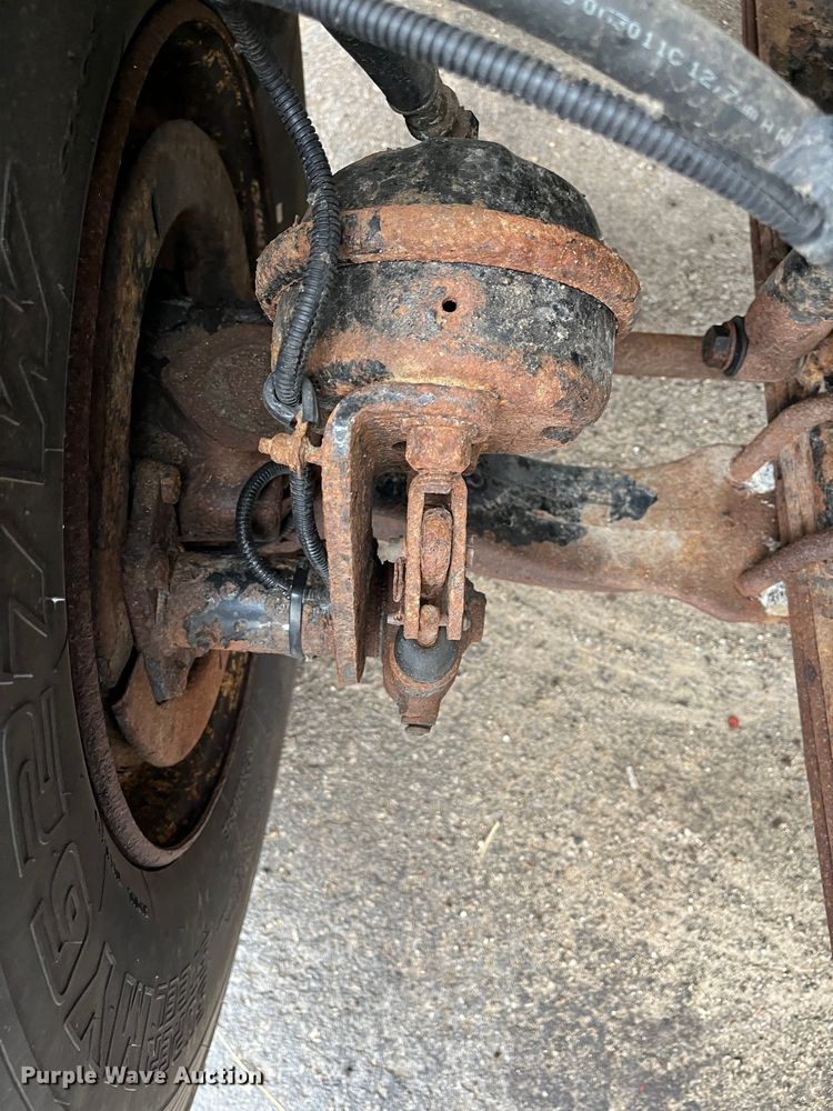 image for item MN9370 2012 Freightliner Business Class M2  flatbed truck