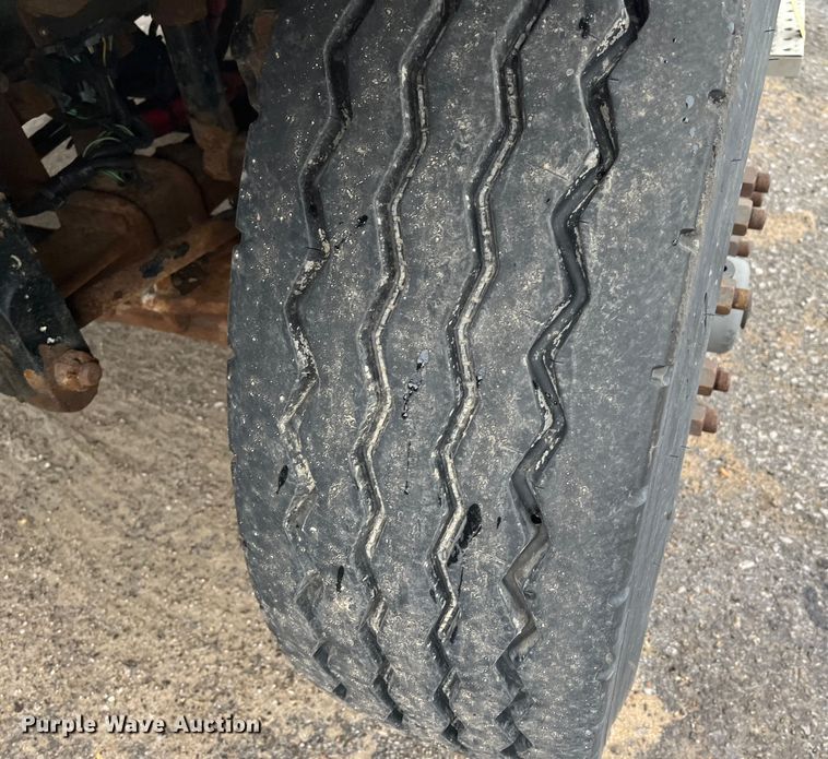 image for item MN9370 2012 Freightliner Business Class M2  flatbed truck