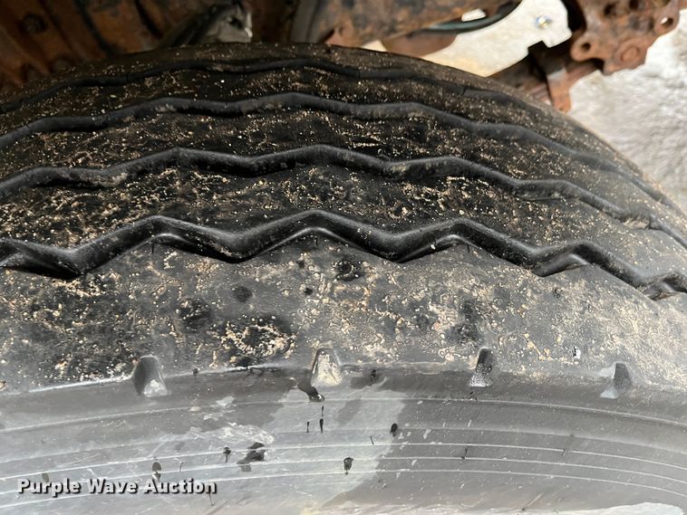 image for item MN9370 2012 Freightliner Business Class M2  flatbed truck