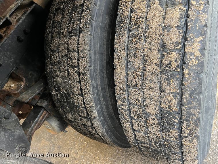 image for item MN9370 2012 Freightliner Business Class M2  flatbed truck