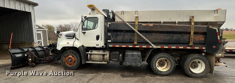 image for item MN9371 2013 Freightliner 108SD  dump truck