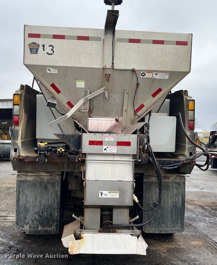 image for item MN9371 2013 Freightliner 108SD  dump truck