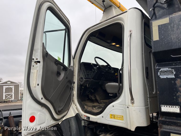 image for item MN9371 2013 Freightliner 108SD  dump truck