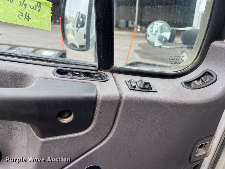 image for item MN9371 2013 Freightliner 108SD  dump truck