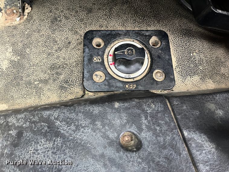 image for item MN9371 2013 Freightliner 108SD  dump truck