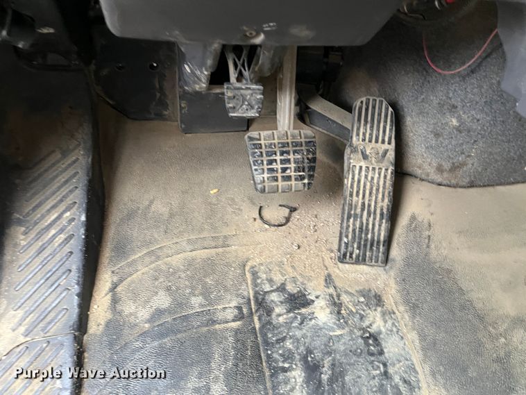 image for item MN9371 2013 Freightliner 108SD  dump truck