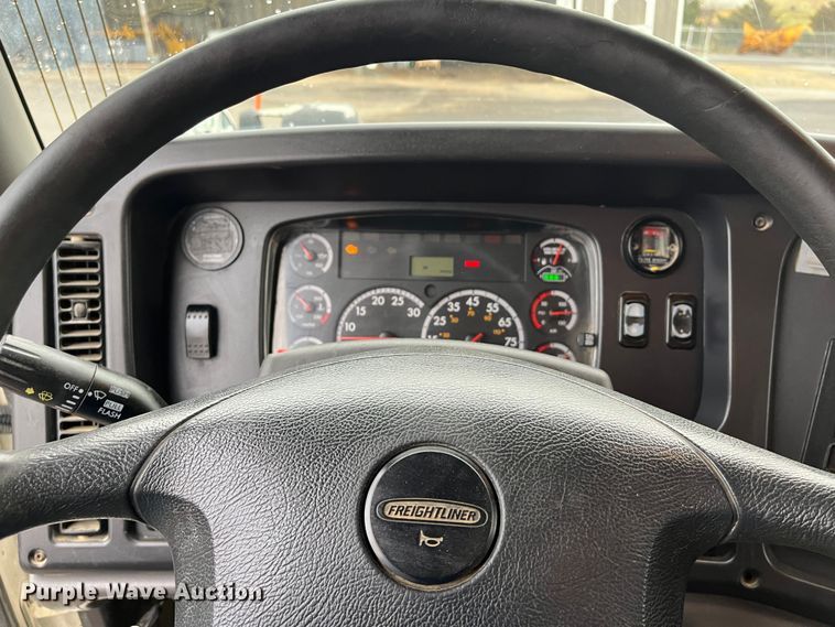 image for item MN9371 2013 Freightliner 108SD  dump truck