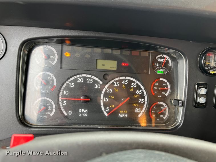 image for item MN9371 2013 Freightliner 108SD  dump truck