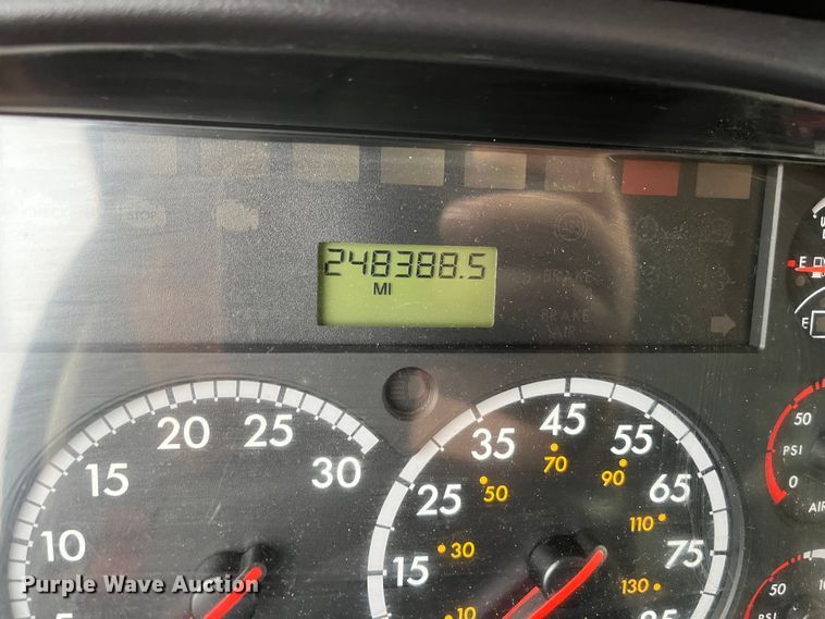 image for item MN9371 2013 Freightliner 108SD  dump truck