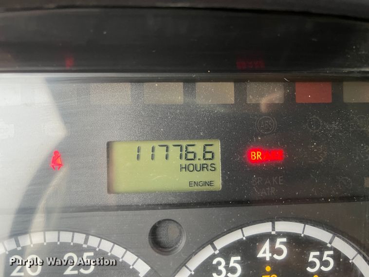 image for item MN9371 2013 Freightliner 108SD  dump truck