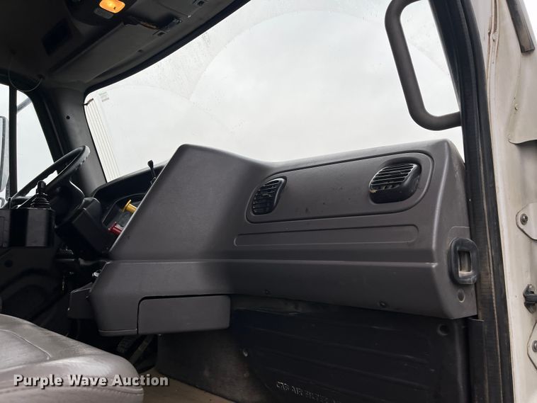 image for item MN9371 2013 Freightliner 108SD  dump truck