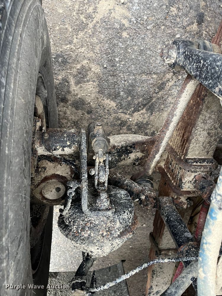 image for item MN9371 2013 Freightliner 108SD  dump truck