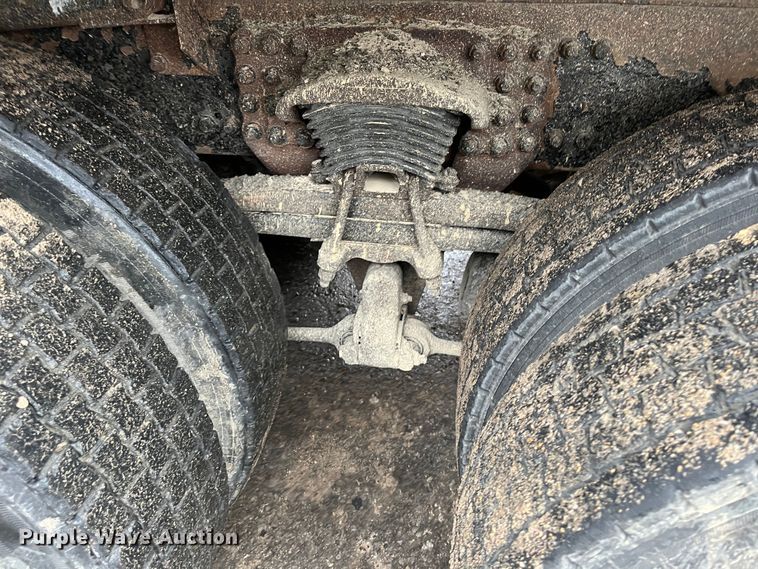 image for item MN9371 2013 Freightliner 108SD  dump truck