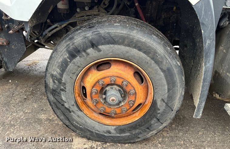 image for item MN9371 2013 Freightliner 108SD  dump truck