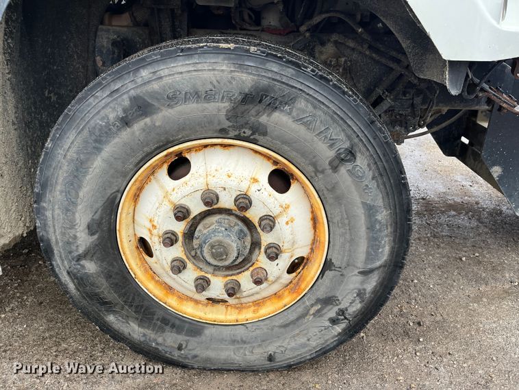 image for item MN9371 2013 Freightliner 108SD  dump truck