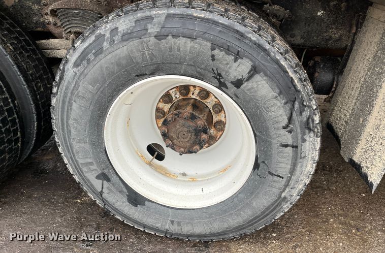 image for item MN9371 2013 Freightliner 108SD  dump truck