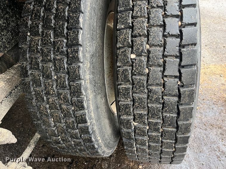 image for item MN9371 2013 Freightliner 108SD  dump truck