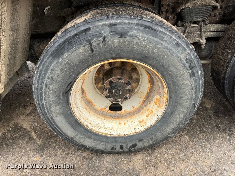 image for item MN9371 2013 Freightliner 108SD  dump truck